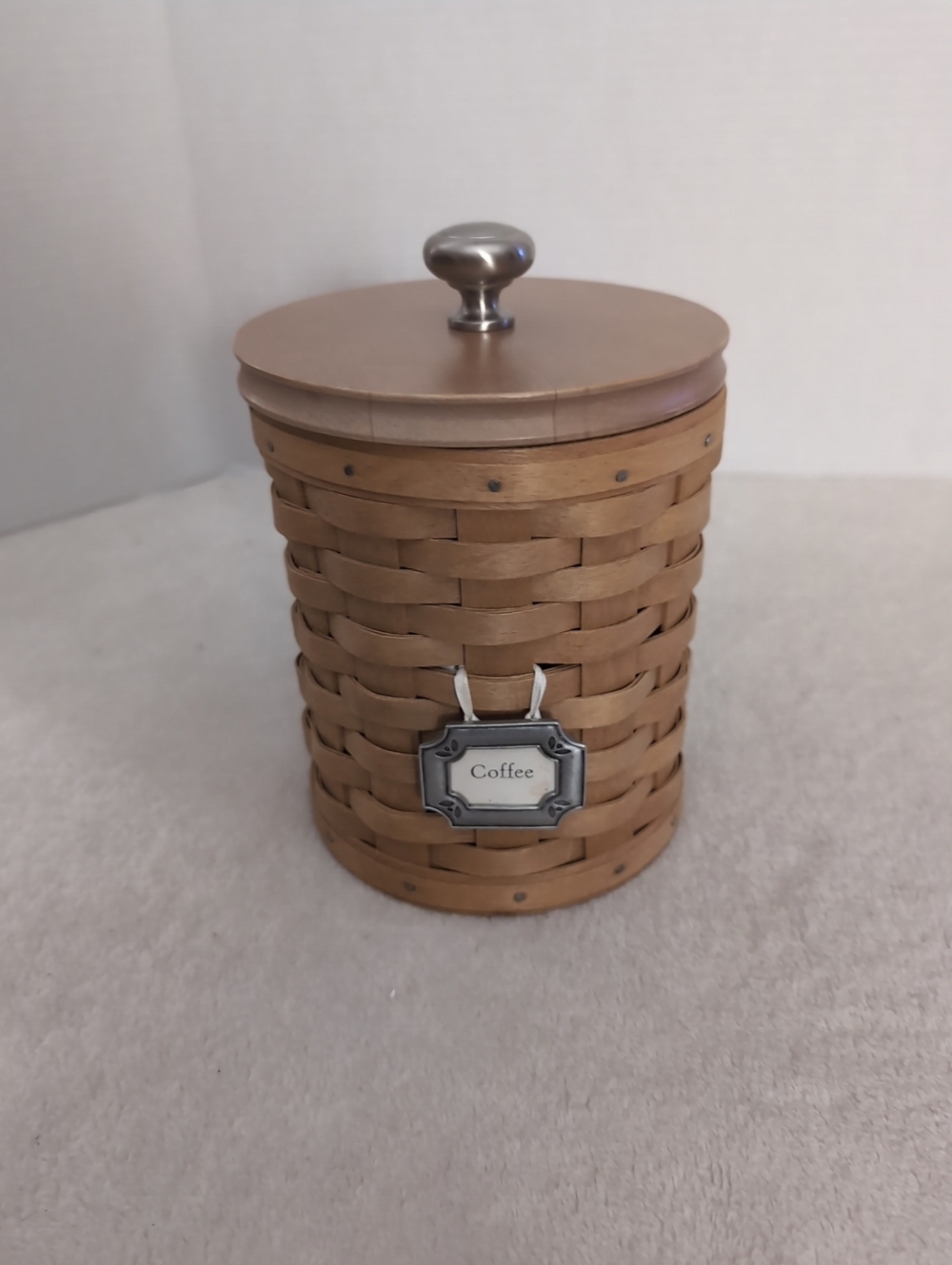 2005 Longaberger Small  Canister Basket With Lid And Insert With Lid & Hang Tag